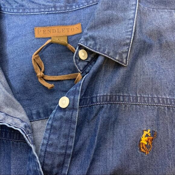 NWOT Pendleton round up let er buck chambray top - Picture 4 of 7